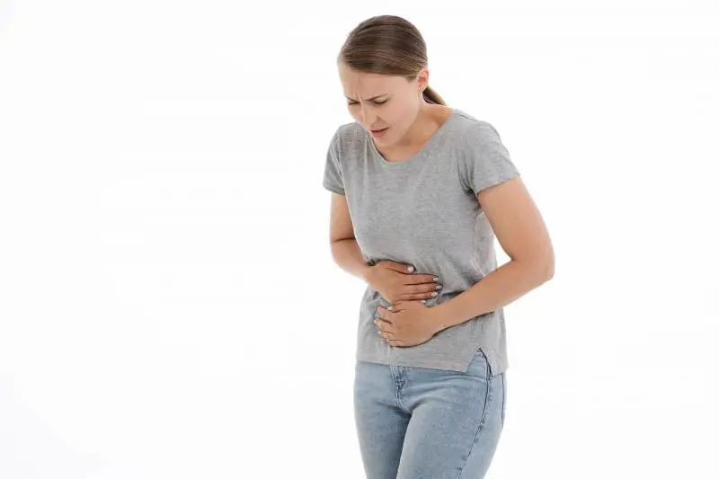Sindrome premestruale, i rimedi naturali per combatterla