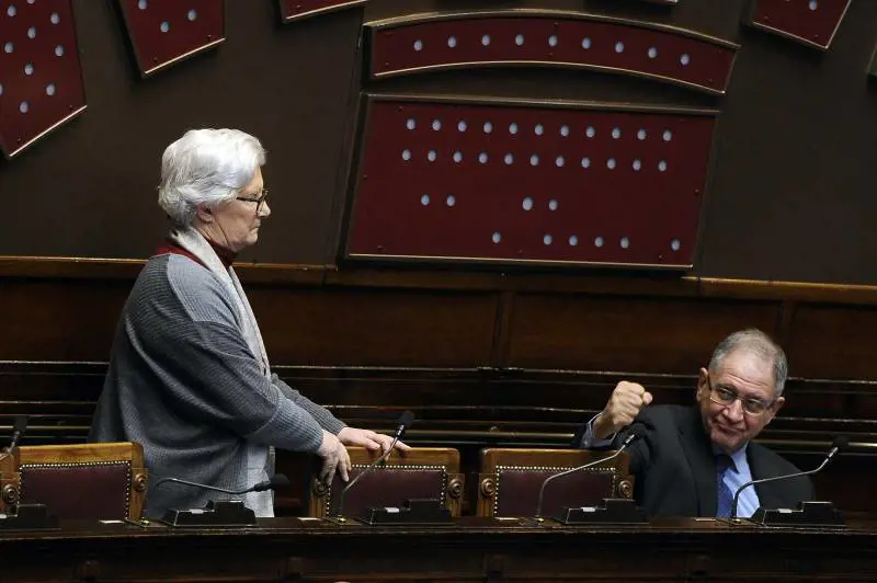 La "guerra" al tabacco riscaldato: ecco chi vuole tassarlo di più
