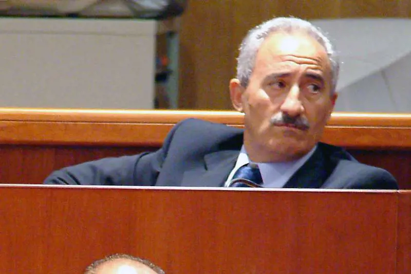 L'ombra della 'ndrangheta dietro le Asp tra fatture pagate più volte e bilanci fantasma