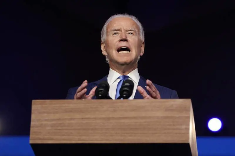 Biden benedetto anche dal Papa. Trump: la riscossa parte dalla Georgia
