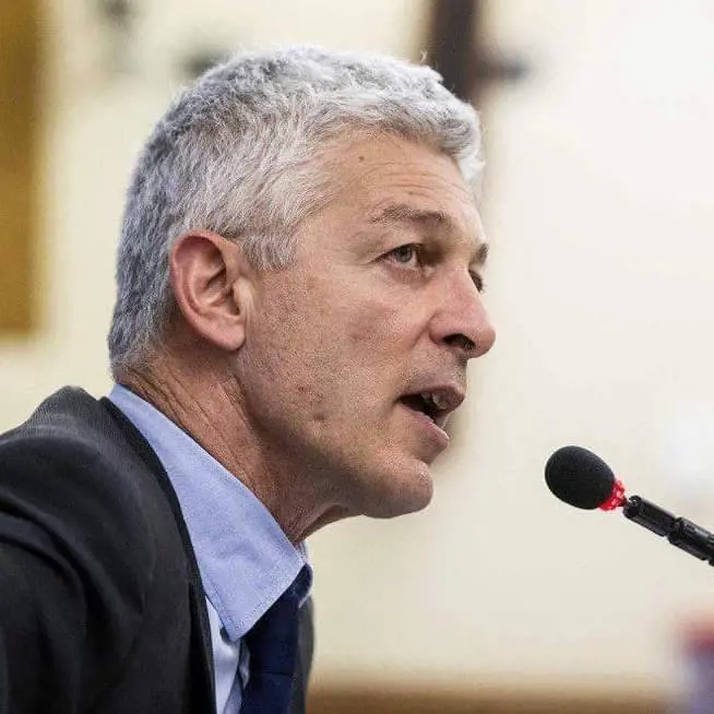 Morra rimanda l'Antimafia. Aventino per farlo dimettere