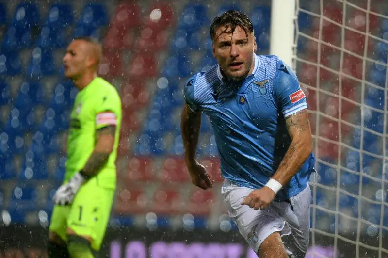 Immobile vola sull'acqua e zittisce tutti