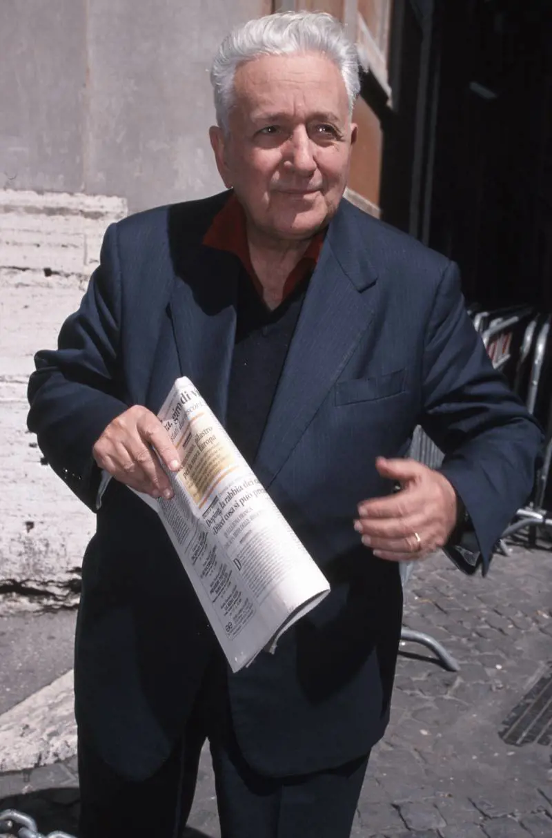 L'odio della sinistra per l'archivio Rauti