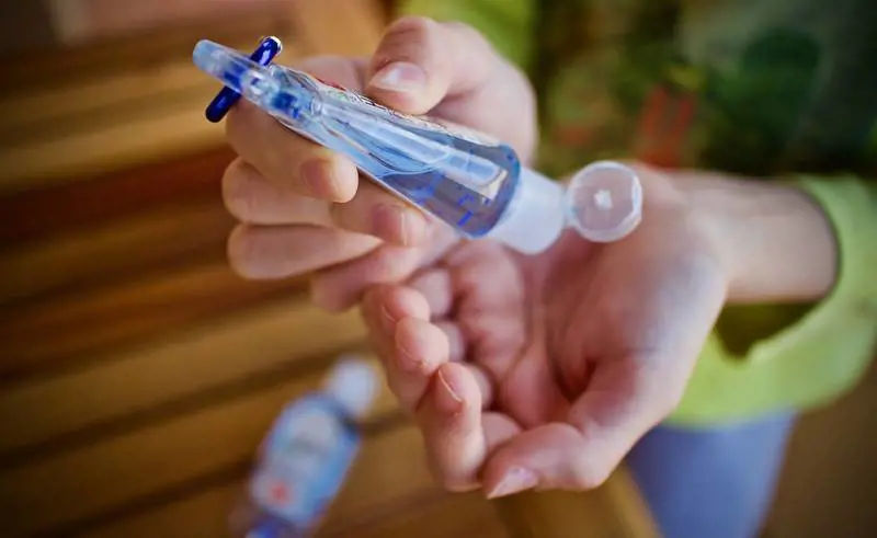 I disinfettanti mani alcol free contrastano il Covid, uno studio lo conferma