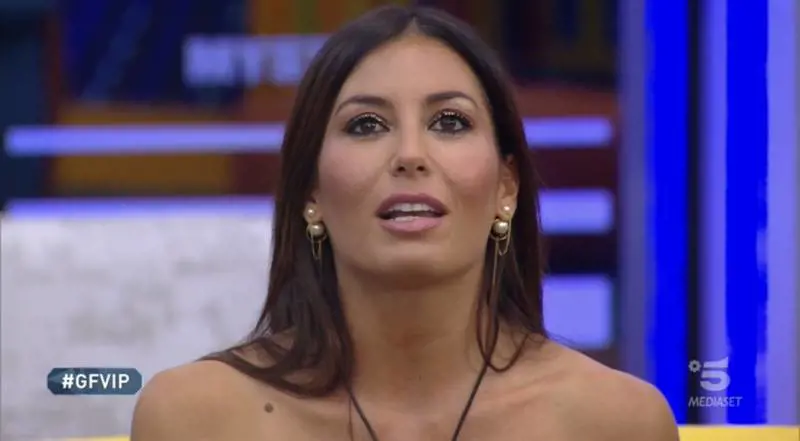 "Per stare con me...". Elisabetta Gregoraci mette in guardia gli uomini