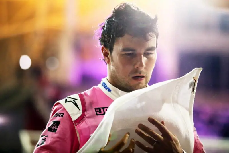 La Mercedes si suicida per il bene della F1. E vince Perez "licenziato"