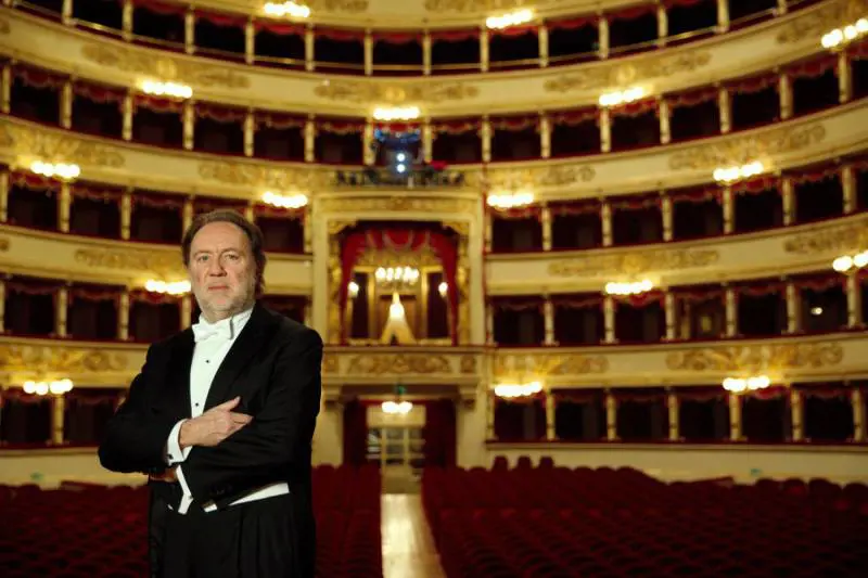 Come ti esporto il "Va', pensiero". Chailly e Verdi infiammano Parigi