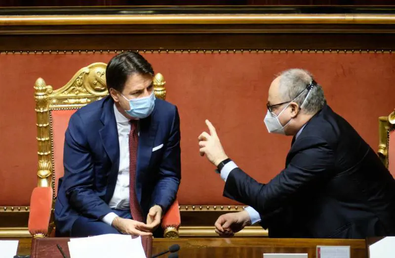 Recovery Fund, Gualtieri avverte Conte: "Così perdiamo tutti i soldi"