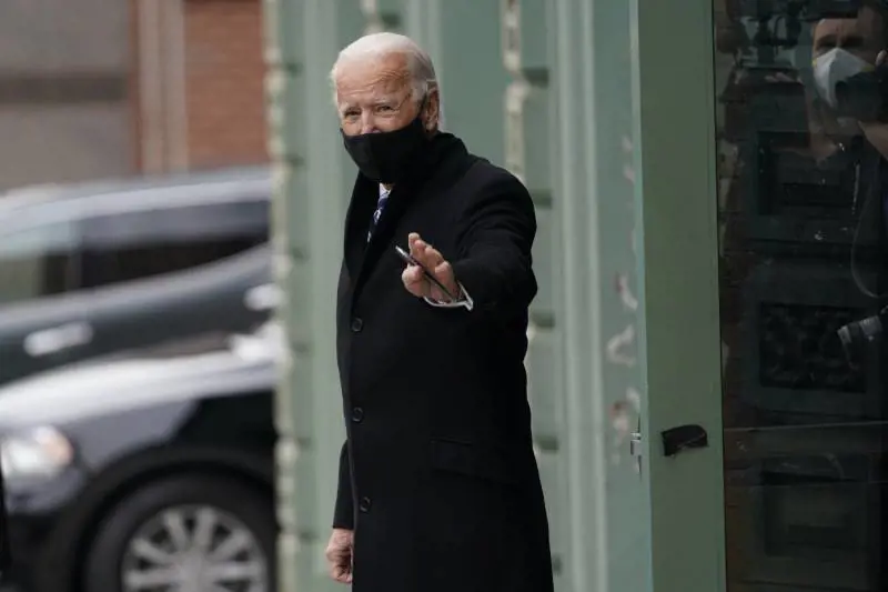 Biden e i decreti anti-Trump: svolta totale dal clima al virus