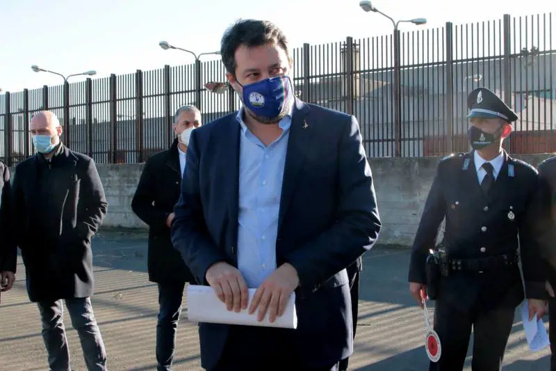 Salvini: "Al voto oppure governo di centrodestra guidato da economista"