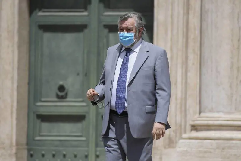 L'ultimo flop del governo e l'attacco del Copasir. La lunga serie di errori rimediata solo dagli 007