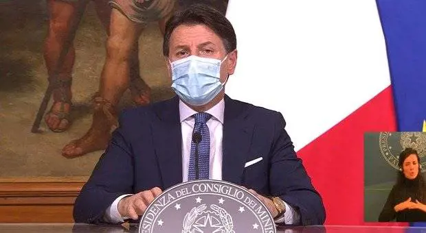 "Non entriamo nelle vostre case". Ma spunta la flagranza di reato