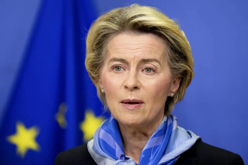 L'Ue attacca: "Le nostre fiale a Londra"