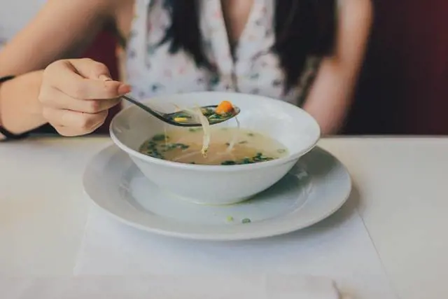 Pausa di depurazione tra Natale e Capodanno: idee detox per sgonfiarsi