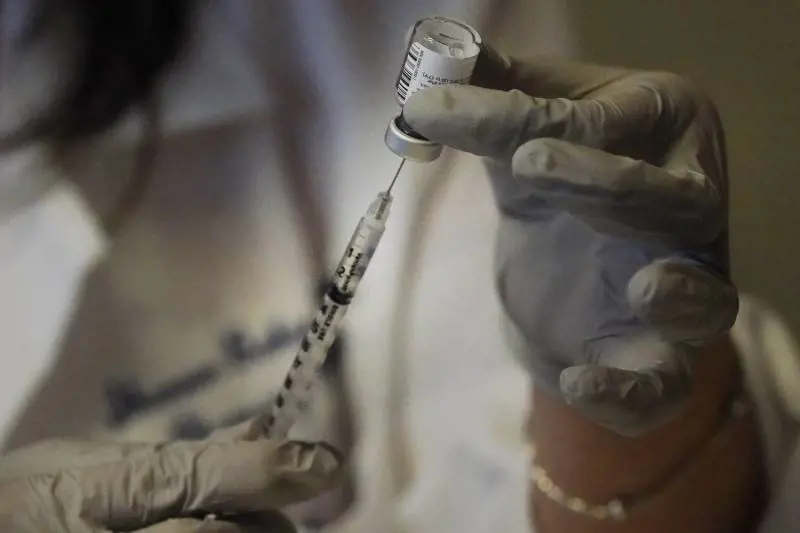 Ecco che cosa succede 8 mesi dopo la vaccinazione anti Covid
