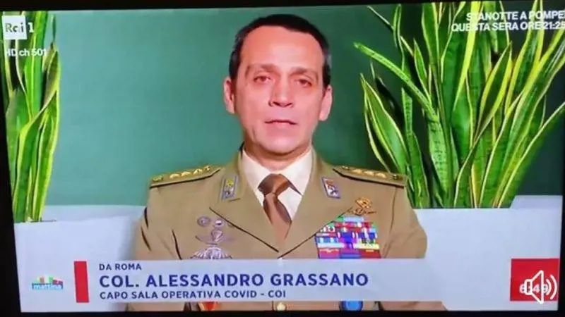 "Al lavoro giorno e notte. Trasportiamo la speranza"