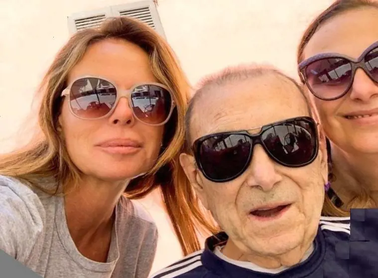 Il commovente addio di Paola Perego al padre