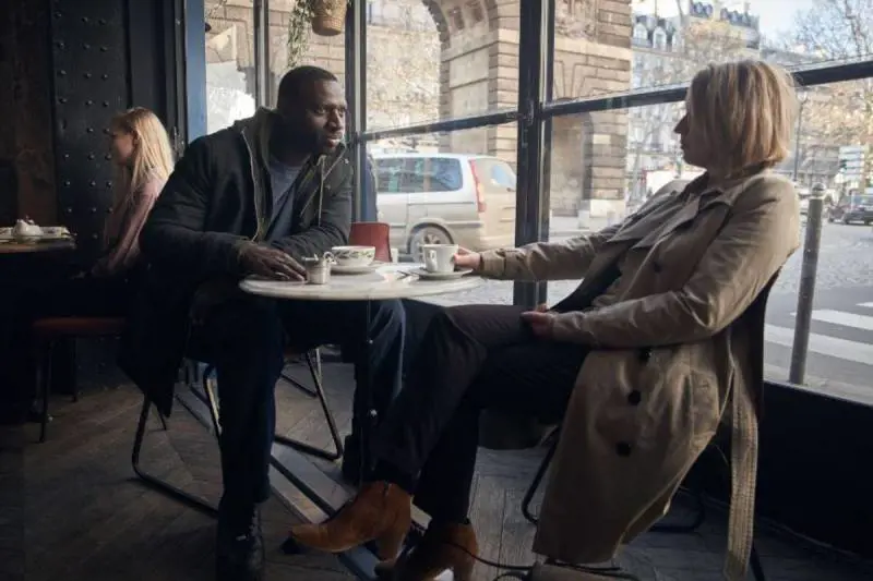 L’erede di “Lupin”, nella nuova serie Netflix, ha il carisma di Omar Sy