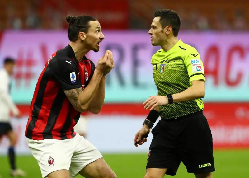 "Mi sono sentito solo, la squadra è fragile..." Cosa c'è dietro le parole di Ibrahimovic