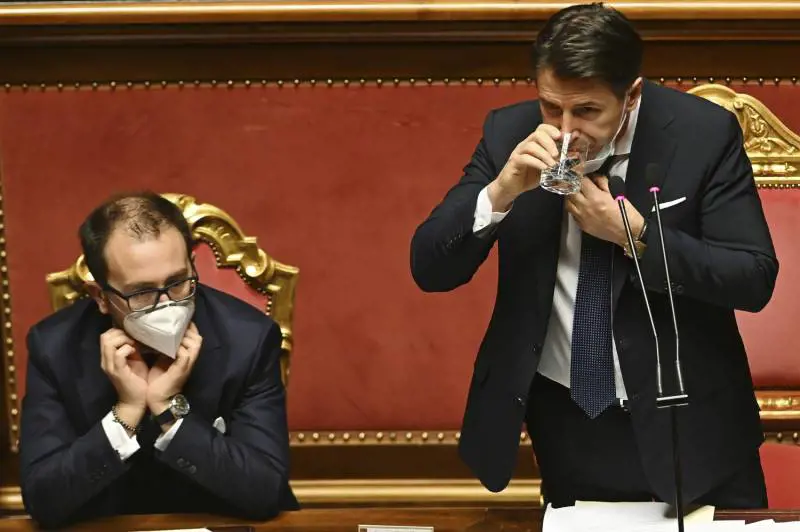 Bomba giustizia sul M5S: Bonafede scarica Grillo e Di Maio