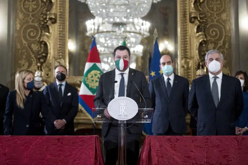 Il centrodestra da Mattarella: "No ai voltagabbana, diamo la parola agli italiani"