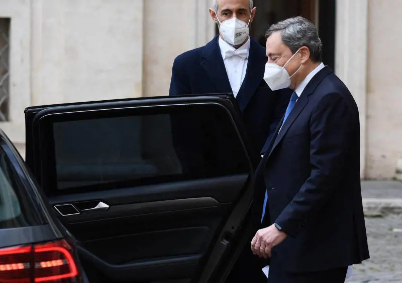 Vertice di centrodestra, Berlusconi: "Vediamo cosa Draghi ci dirà"