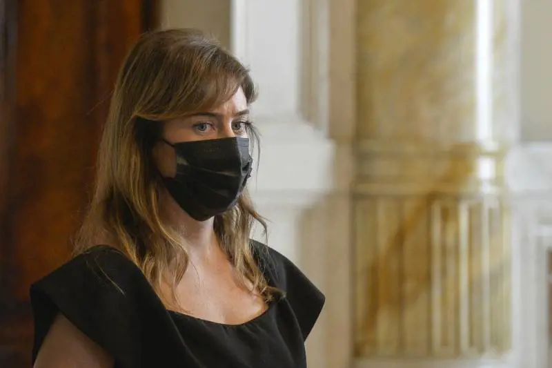 Quirinale, sponda dei renziani: "Lavoriamo col centrodestra". Letta va in tilt