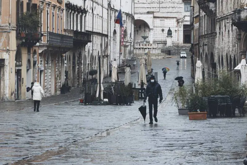 "La provincia è zona rossa". Paura per le due nuove varianti