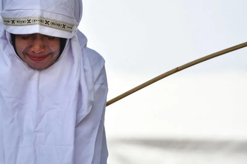 Indonesia, due cristiani accusati di violare la sharia: 40 frustate a testa