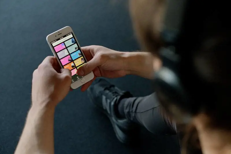 Spotify vuole ascoltare i nostri rumori, addio privacy