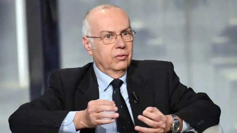 L'Italia vede il fine-Covid. Oms cauto: "Troppi morti"