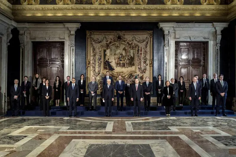 Il giuramento, poi il primo Cdm: così inizia il governo Draghi