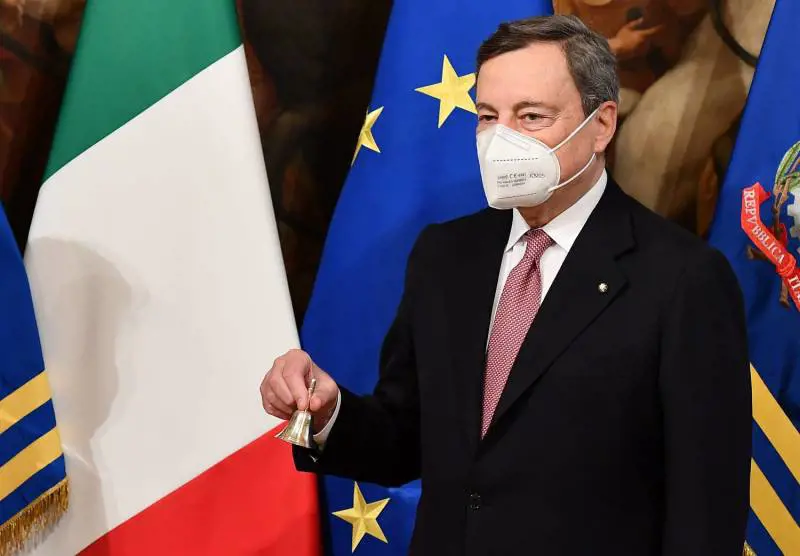 Covid, vaccini e Recovery fund. Draghi presenta la cura per l'Italia
