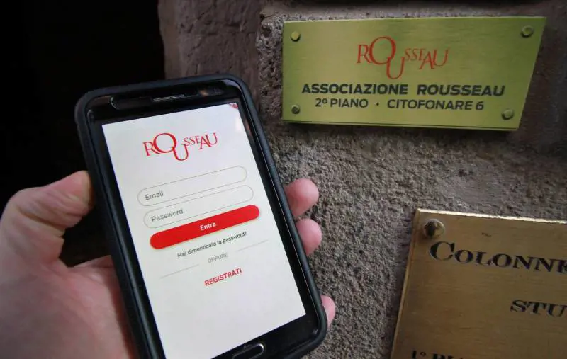 "Il quesito era ingannevole". La base M5S vuole (ri)votare su Rousseau