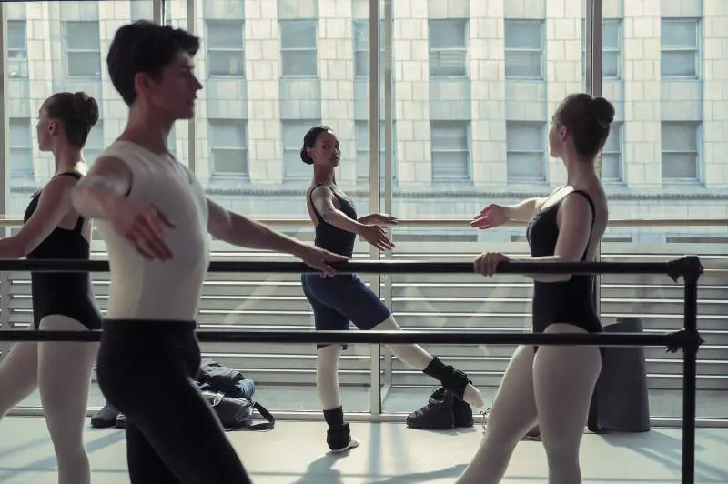 Tiny Pretty Things, la serie sulla danza fatta da veri ballerini. Ma non tutto convince