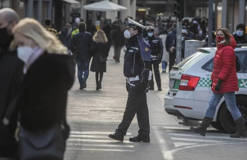 Pronta nuova stretta anti Covid: sei regioni rischiano arancione