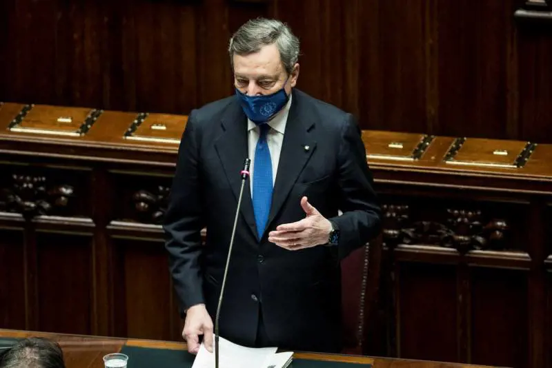 Camera, via libera alla fiducia. Per Draghi 535 "sì" e 56 "no"