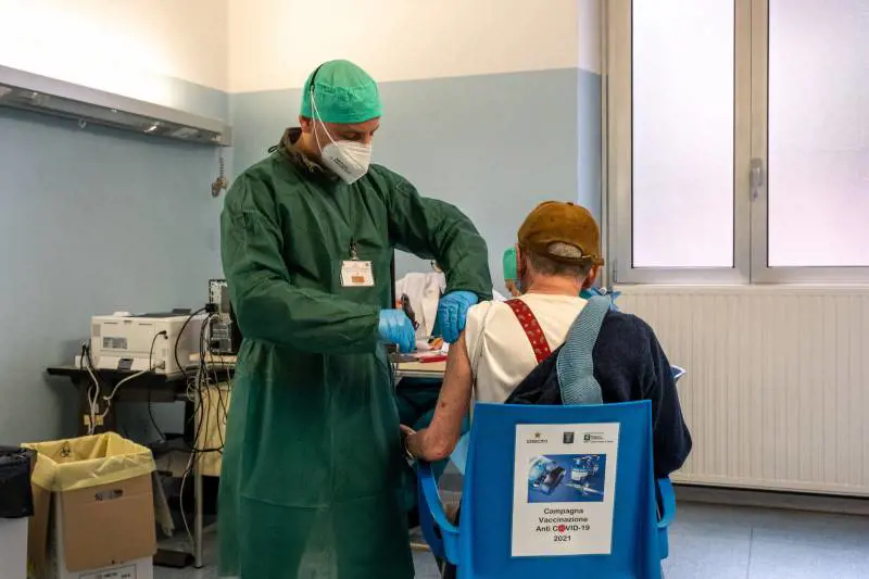 Hai già avuto il Covid? Ecco quando e come puoi fare il vaccino