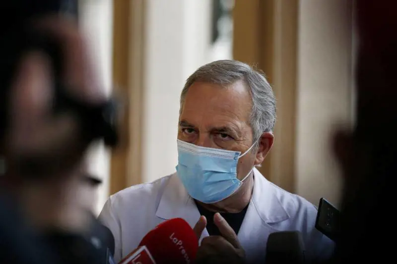 Virus, frase choc del medico dello Spallanzani: "Lavorano perché non finisca"
