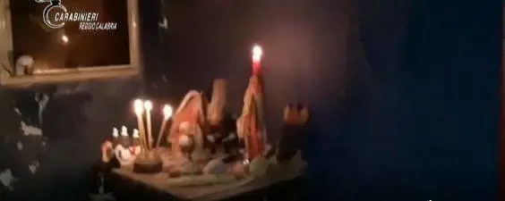 "Ti dico io cosa devi fare" Così il "mago" violentava ​e truffava le sue vittime