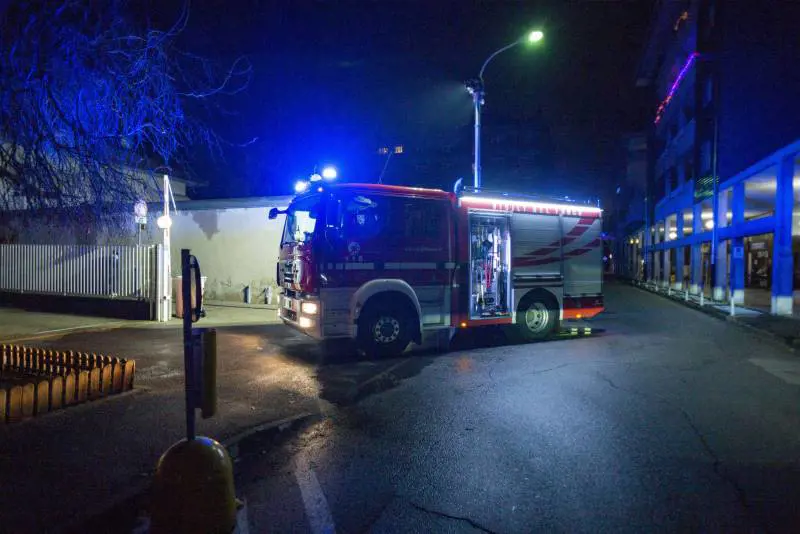 Auto precipita nel Garda: "Da identificare la vittima"