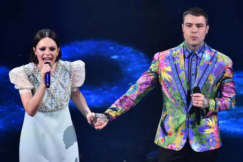 Ferragni chiede i voti per far vincere Fedez. Insorge il Codacons