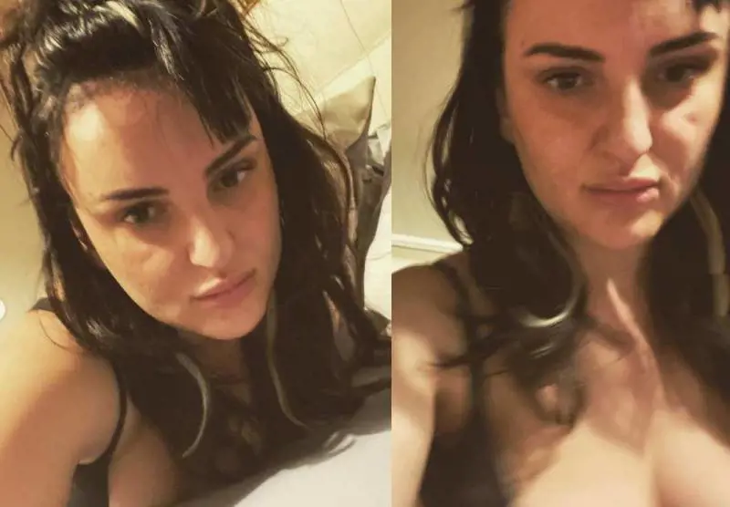 Arisa mostra il seno sui social: "Da piccola era un problema. Ora no"