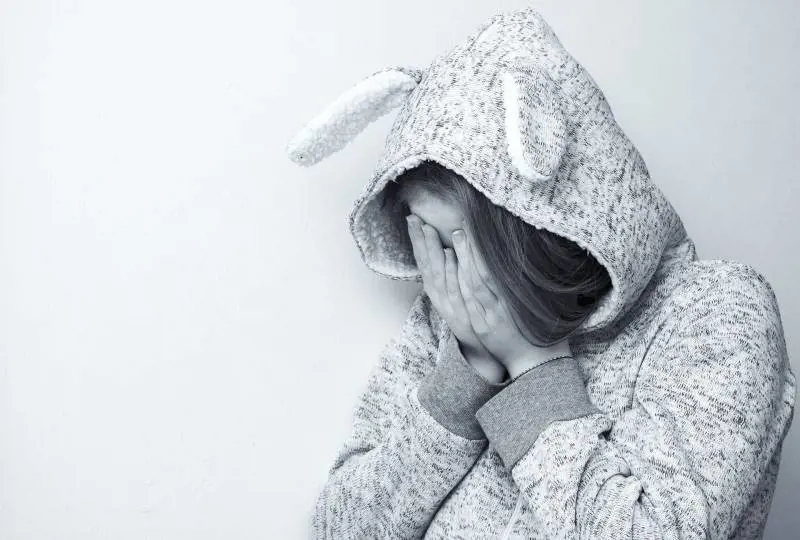 Sui muri foto osé della ex 13enne: 17enne denunciato