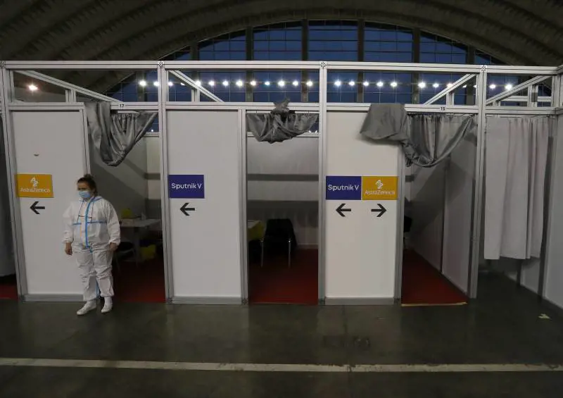 Cosa c'è dietro il no della Ue a Sputnik?