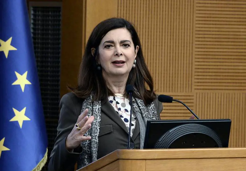 Così si schianta la presidenta