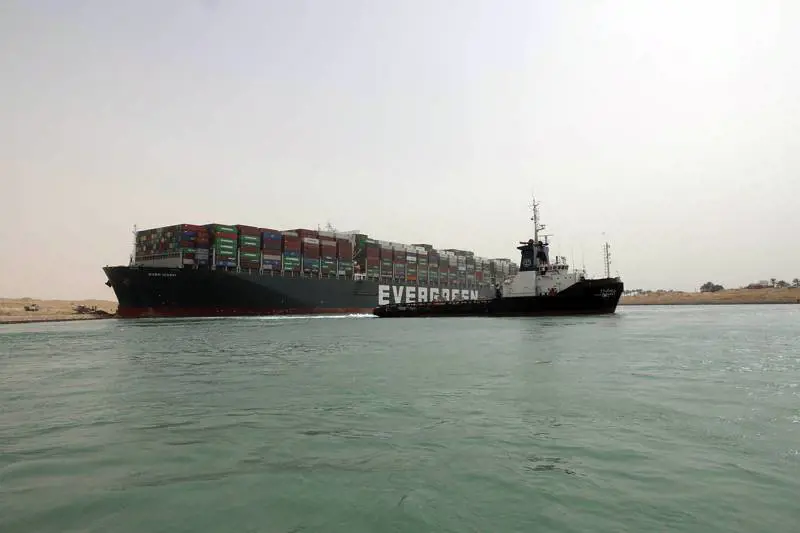 Il cargo a Suez costa 9,5 miliardi al giorno