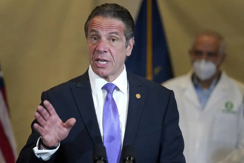 Nuove accuse ad Andrew Cuomo: "tamponi facili" a familiari e amici