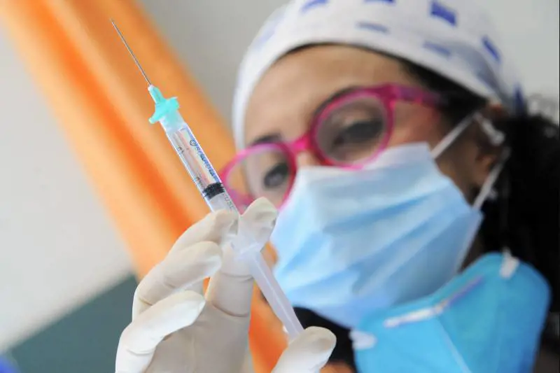Dalla farmacia al domicilio: le nuove regole per i vaccini