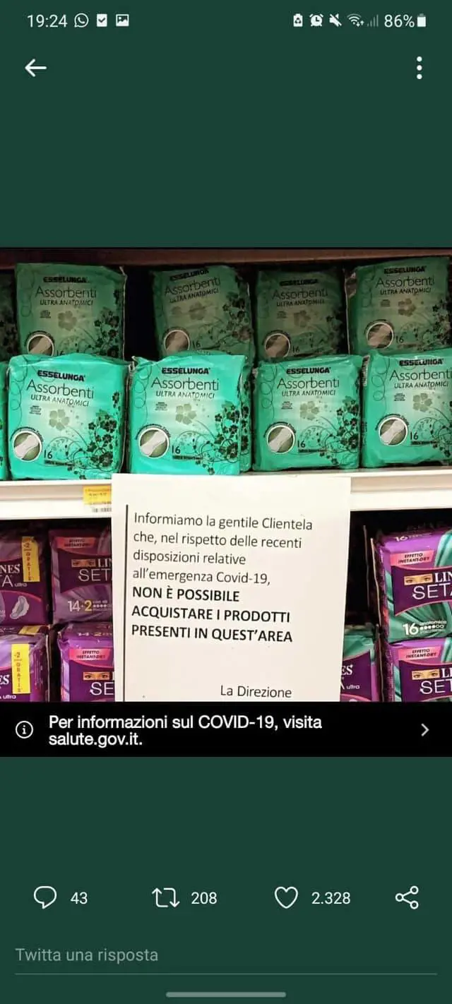 Assorbenti vietati dopo le 18: "O dimostri di averne necessità"